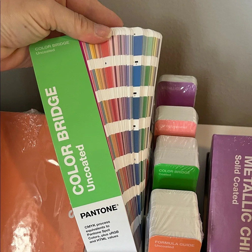 PANTONE Reference Librar;The Comprehensive Color Library for Graphics and Print